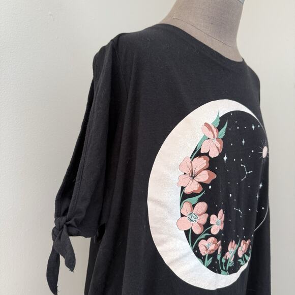 Torrid Blouse Cold Shoulder Top Boho Size 4XL Moon Tee - Picture 4 of 6